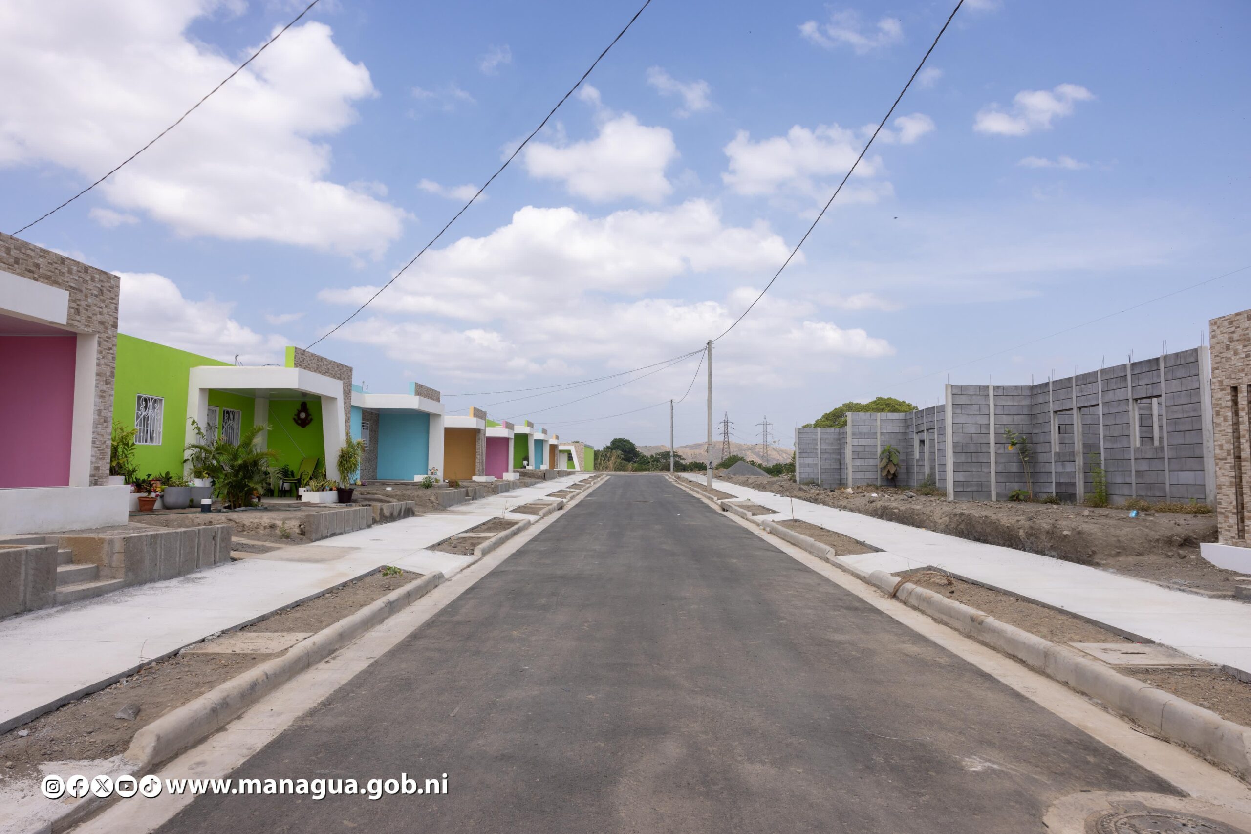 Inauguran 21 calles asfaltadas en la urbanización Mirador de Xolotlán